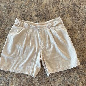 Free People Oversized Cotton Pleated Neutral Tan Women’s 7” Shorts, Runs Large 8